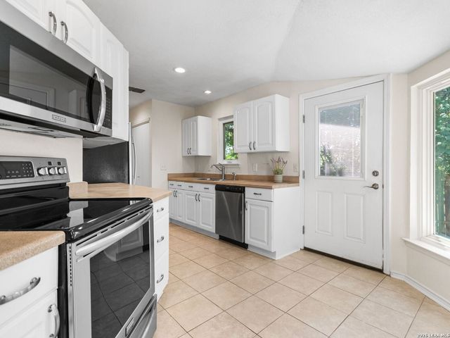 115 BENTWOOD DR, Boerne, TX 78006
