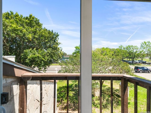 115 BENTWOOD DR, Boerne, TX 78006