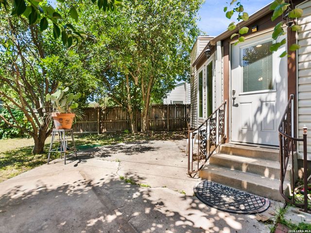 115 BENTWOOD DR, Boerne, TX 78006