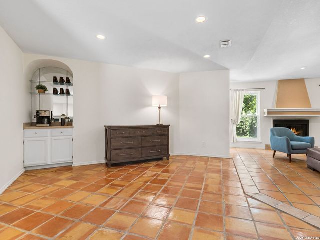 115 BENTWOOD DR, Boerne, TX 78006