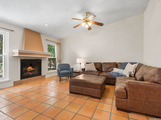115 BENTWOOD DR, Boerne, TX 78006