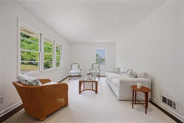 805 Gertrude Place NW, Atlanta, GA 30318