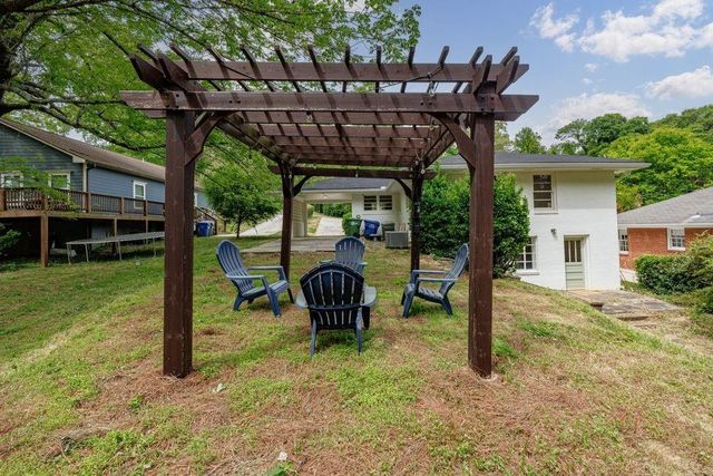 805 Gertrude Place NW, Atlanta, GA 30318