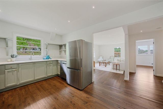 805 Gertrude Place NW, Atlanta, GA 30318