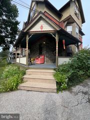75 W LA CROSSE AVE, Lansdowne, PA 19050