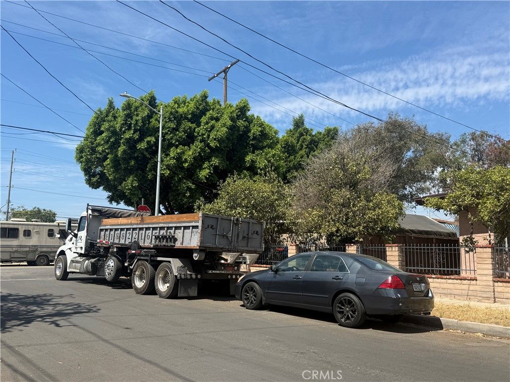 10004 San Fernando Road, Pacoima, CA 91331 — exterior