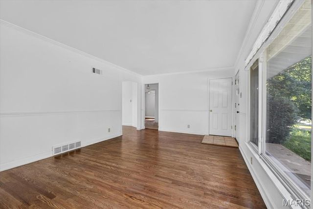 7017 Foxcroft Drive, St Louis, MO 63123