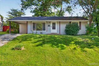 7017 Foxcroft Drive, St Louis, MO 63123