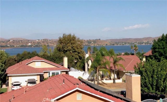 15710 Lake Ridge Road, Lake Elsinore, CA 92530