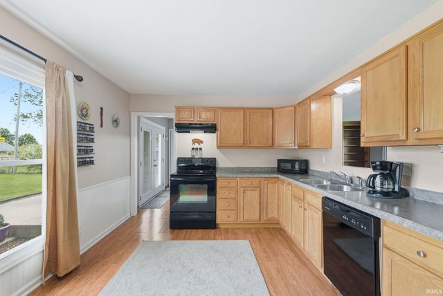 6404 Revere Place, Fort Wayne, IN 46835