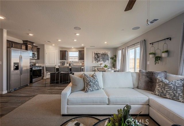 101 River Oak Drive 172 SE, Merced, CA 95341