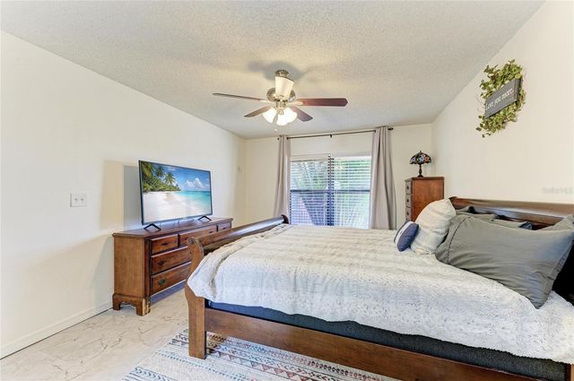 3543 65TH AVENUE CIRCLE E, Sarasota, FL 34243