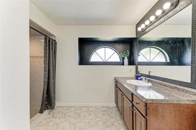3543 65TH AVENUE CIRCLE E, Sarasota, FL 34243