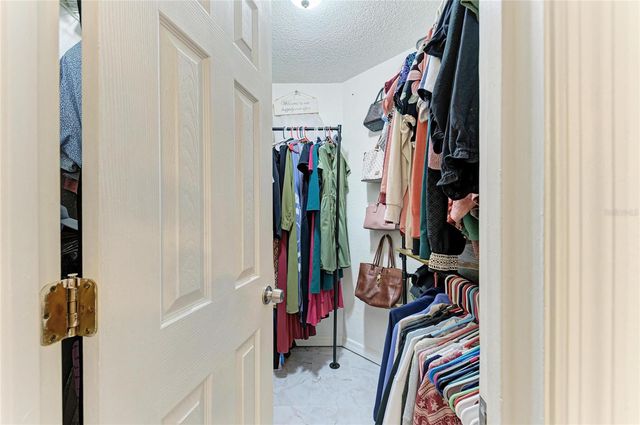 3543 65TH AVENUE CIRCLE E, Sarasota, FL 34243