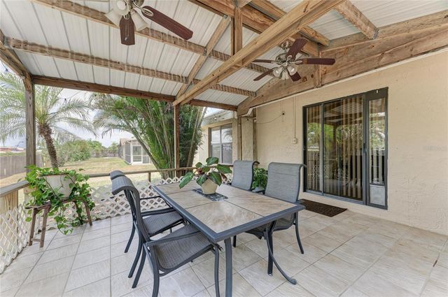 3543 65TH AVENUE CIRCLE E, Sarasota, FL 34243