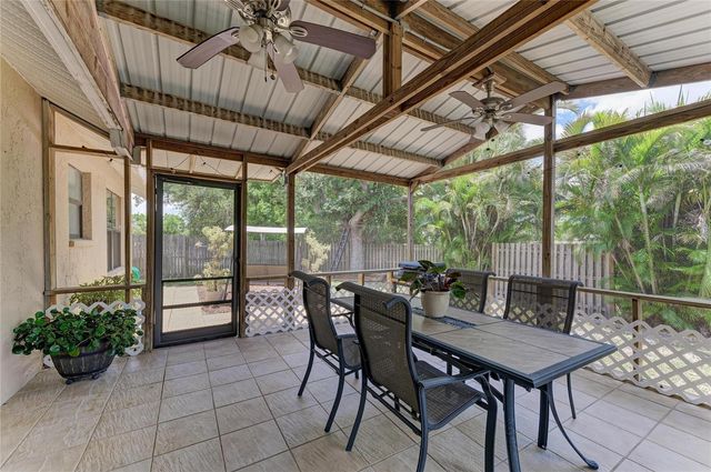 3543 65TH AVENUE CIRCLE E, Sarasota, FL 34243