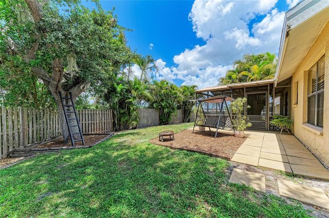 3543 65TH AVENUE CIRCLE E, Sarasota, FL 34243
