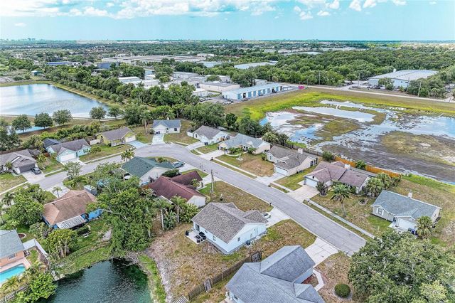 3543 65TH AVENUE CIRCLE E, Sarasota, FL 34243