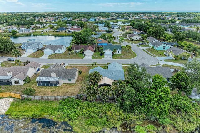 3543 65TH AVENUE CIRCLE E, Sarasota, FL 34243