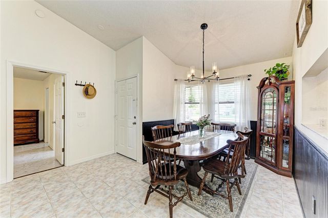 3543 65TH AVENUE CIRCLE E, Sarasota, FL 34243