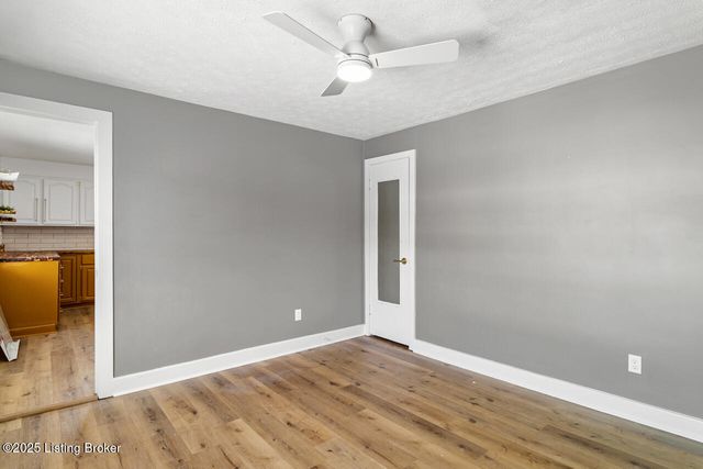 5208 Alpine Way, Louisville, KY 40214