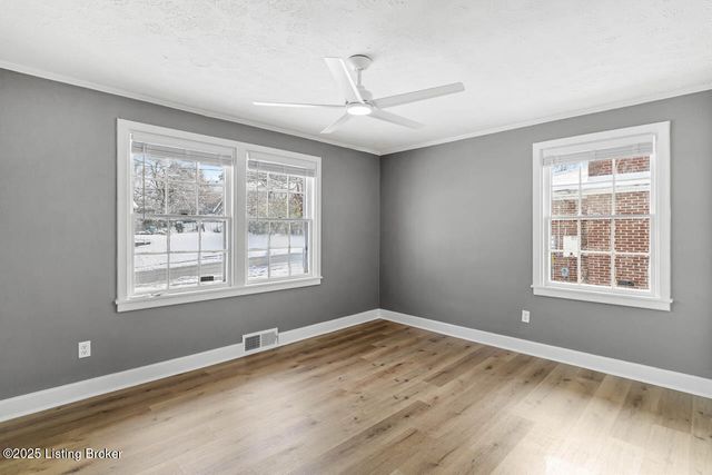 5208 Alpine Way, Louisville, KY 40214