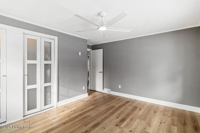 5208 Alpine Way, Louisville, KY 40214