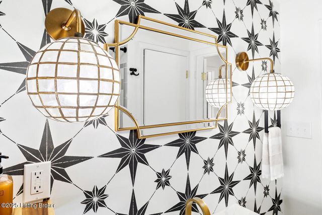 5208 Alpine Way, Louisville, KY 40214