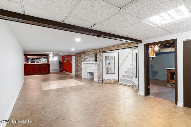 5208 Alpine Way, Louisville, KY 40214