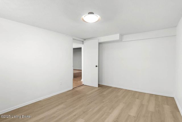 5208 Alpine Way, Louisville, KY 40214