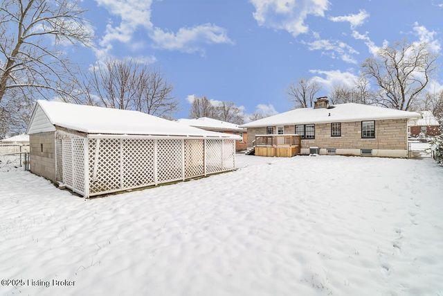 5208 Alpine Way, Louisville, KY 40214