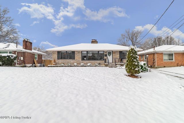 5208 Alpine Way, Louisville, KY 40214