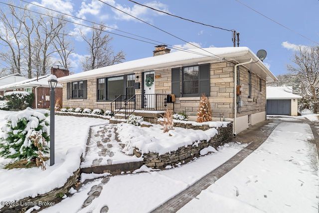 5208 Alpine Way, Louisville, KY 40214