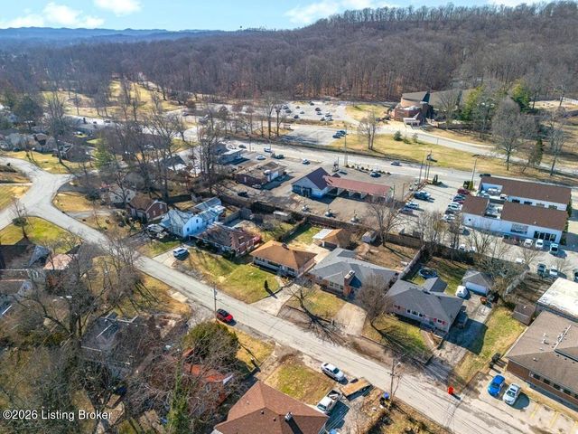 5208 Alpine Way, Louisville, KY 40214