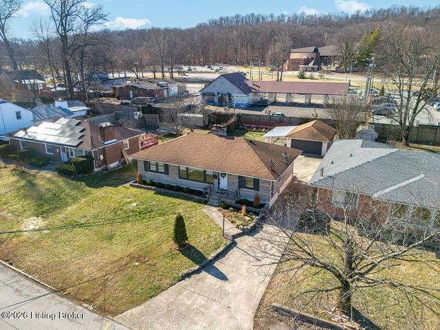 5208 Alpine Way, Louisville, KY 40214