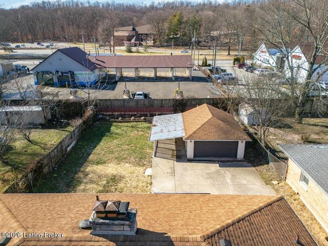 5208 Alpine Way, Louisville, KY 40214