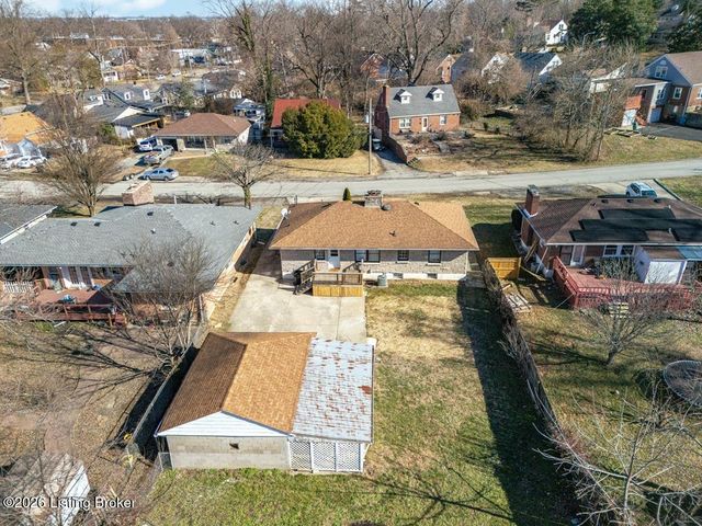 5208 Alpine Way, Louisville, KY 40214