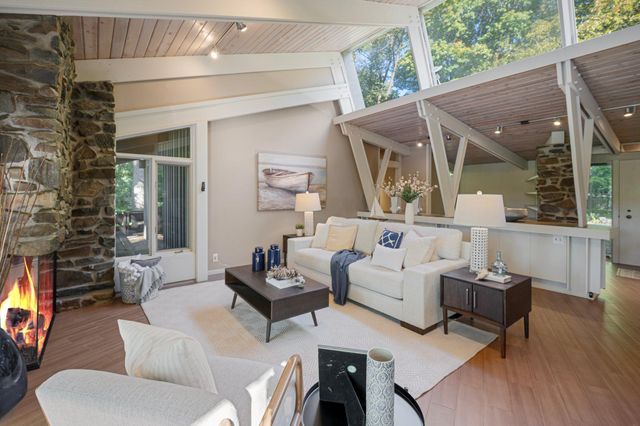 1875 Troy Lane N, Plymouth, MN 55447