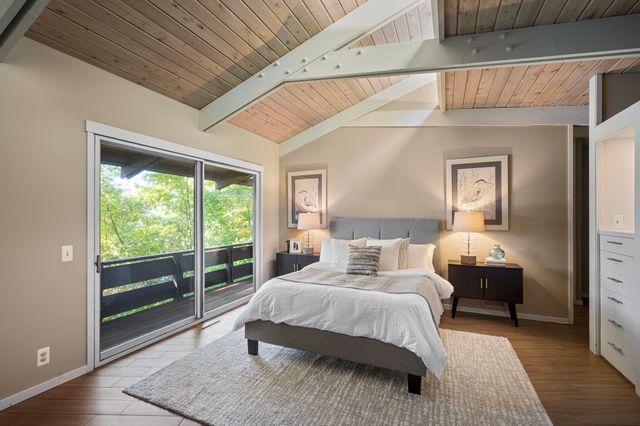 1875 Troy Lane N, Plymouth, MN 55447