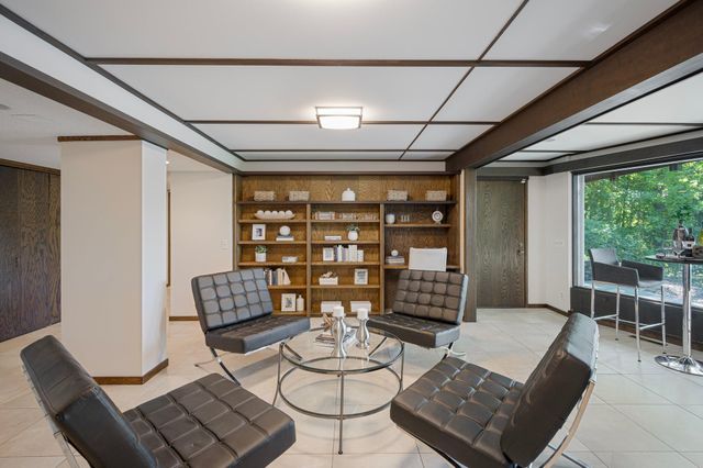 1875 Troy Lane N, Plymouth, MN 55447