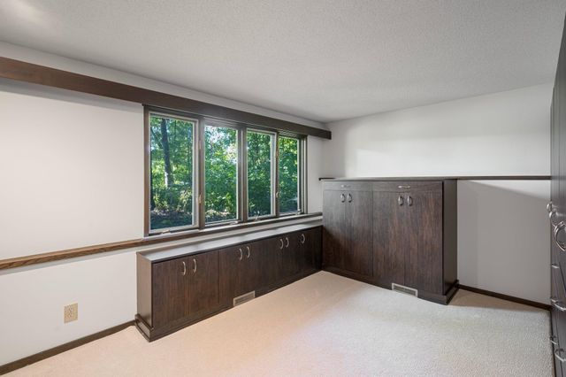 1875 Troy Lane N, Plymouth, MN 55447