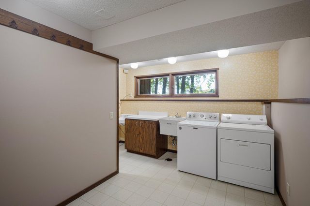 1875 Troy Lane N, Plymouth, MN 55447