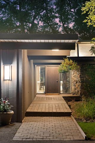 1875 Troy Lane N, Plymouth, MN 55447