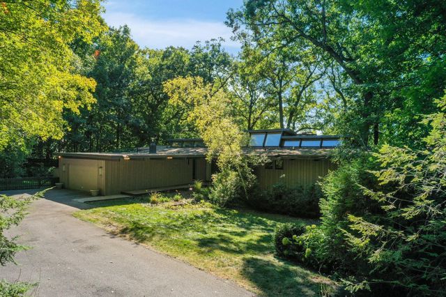 1875 Troy Lane N, Plymouth, MN 55447