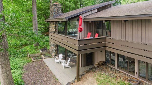 1875 Troy Lane N, Plymouth, MN 55447