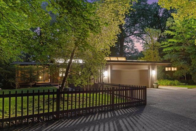 1875 Troy Lane N, Plymouth, MN 55447