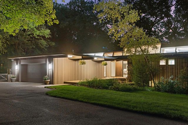 1875 Troy Lane N, Plymouth, MN 55447