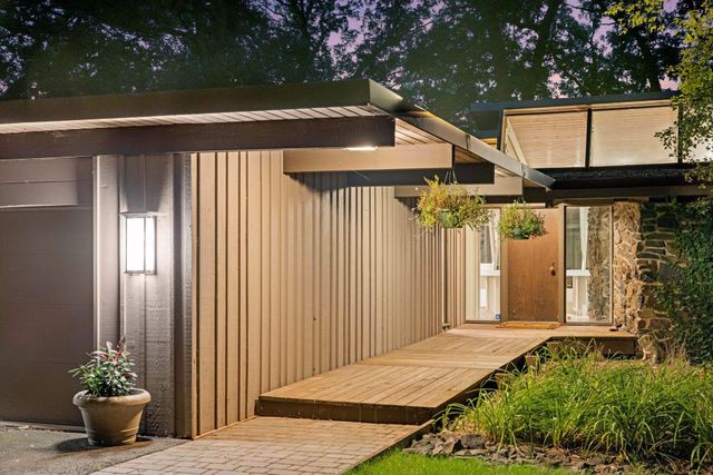 1875 Troy Lane N, Plymouth, MN 55447