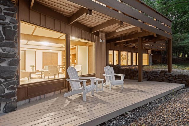 1875 Troy Lane N, Plymouth, MN 55447