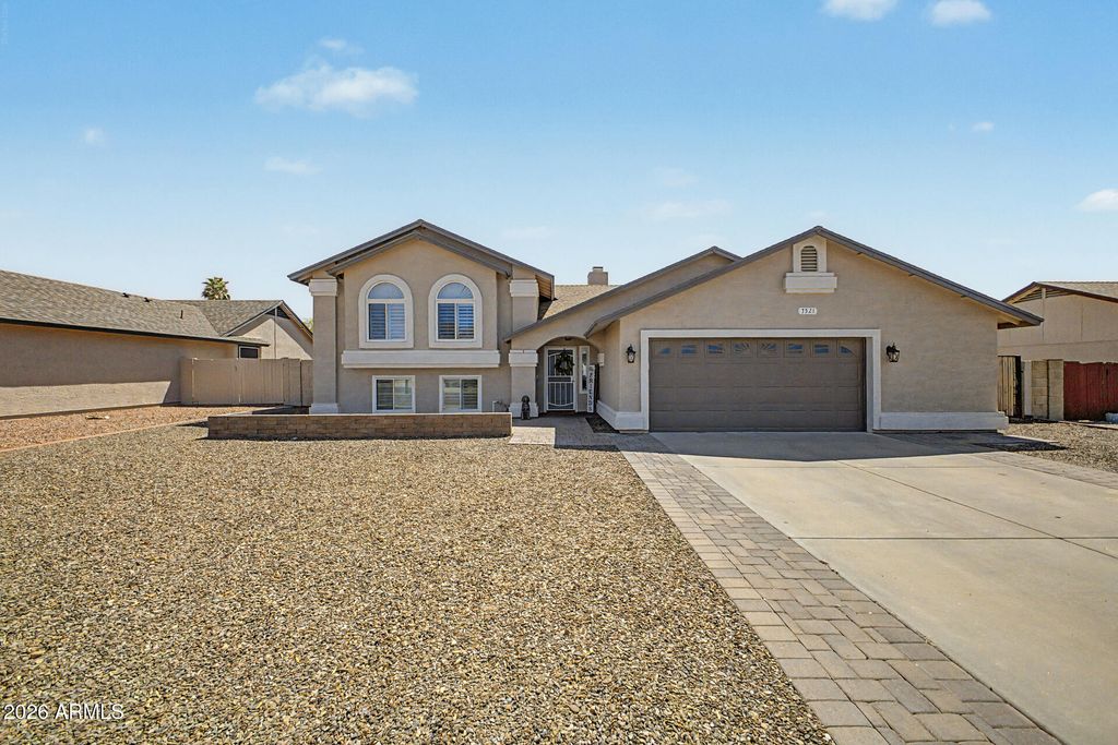 Image 1 of property listing at 7521 W Willow Avenue, Peoria, AZ 85381